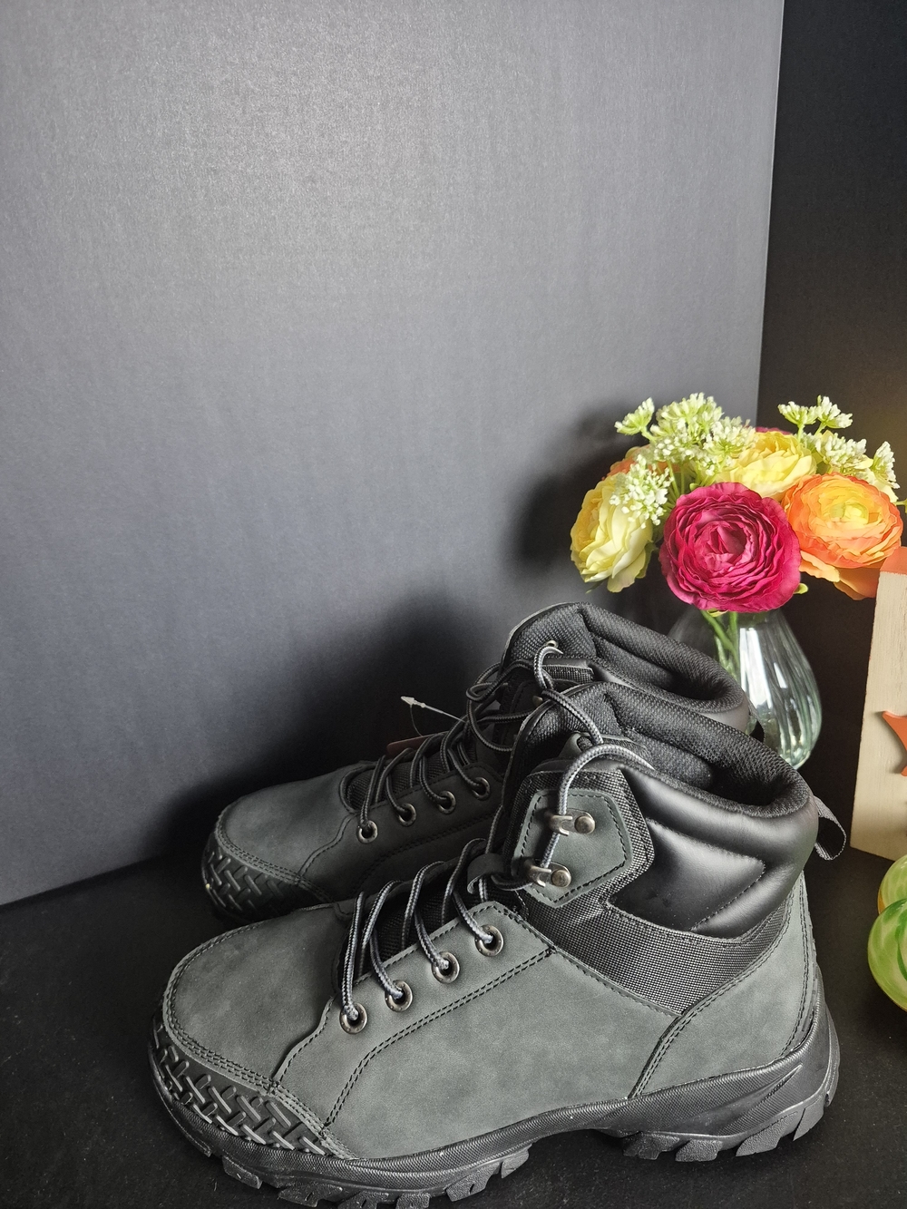 Eddie Bauer! Mens Black Tactical Steel Toe Work Boots!New in Box! Size 9